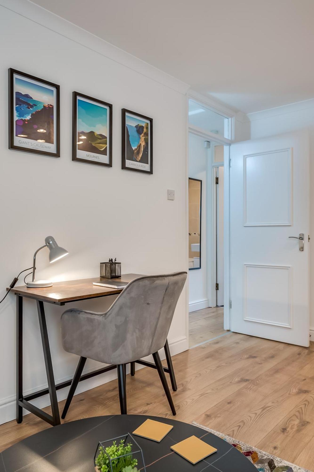 Staybynumbers - Belfast City Centre & Allocated Parking エクステリア 写真